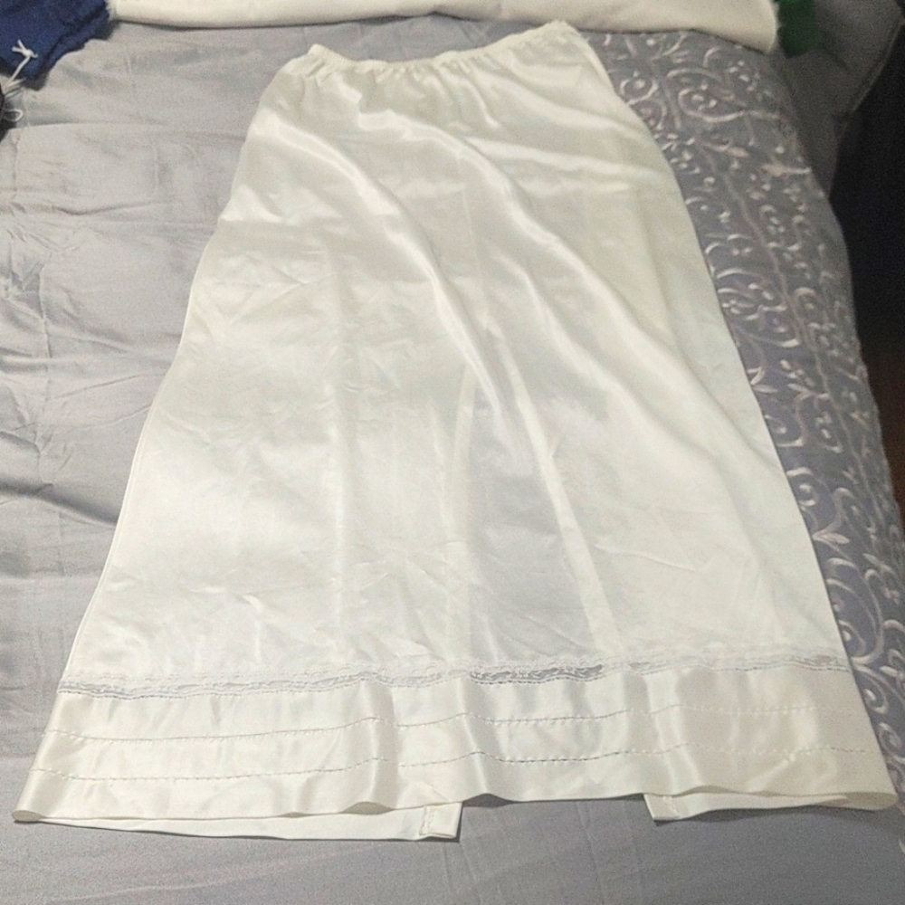 Vintage Lorraine Ivory Long Slip with slit and lace Detail Sz S